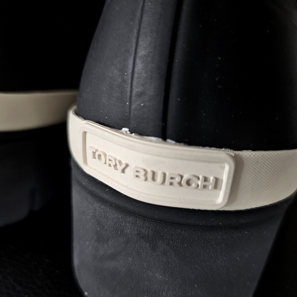 TORY BURCH BLACK HURRICANE RUBBER ALL WEATHER RAIN ANKLE BOOTS NWT - Picture 9 of 14